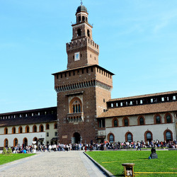MILANO nel momento di expo. Fotografie di Giulio Azzarello &copy;2015 2016.
