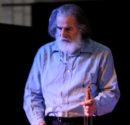 OPERA DEI PUPI di Mimmo Cuticchio in uno spettacolo natalizio a Palermo. Fotografie di Giulio Azzarello ©2014. OPERA DEI PUPI di Mimmo Cuticchio in uno spettacolo natalizio a Palermo. Fotografie di Giulio Azzarello ©2014.