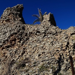 RUDERE DI PIETRA. Fotografie di Giulio Azzarello &copy;2022.