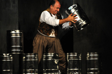 MARCO RENZI e il suo teatro. Fotografie di Giulio Azzarello ©2014.