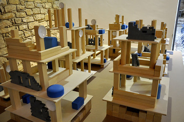 ANNE CLEMENCE de GROLEE e una sua installazione. Fotografie di Giulio Azzarello &copy;2014.