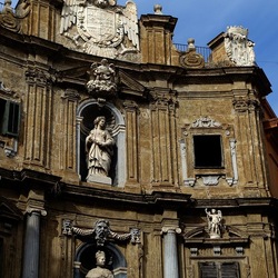PALERMO. Fotografie di Giulio Azzarello ©2022. PALERMO. Fotografie di Giulio Azzarello ©2022.