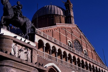 DIGITALIZZAZIONI fotografie di Giulio Azzarello &copy;2020.