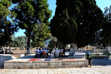 LA CITTA SANTA DI GERUSALEMME fotografie di Giulio Azzarello ©2104. LA CITTA SANTA DI GERUSALEMME fotografie di Giulio Azzarello ©2104.