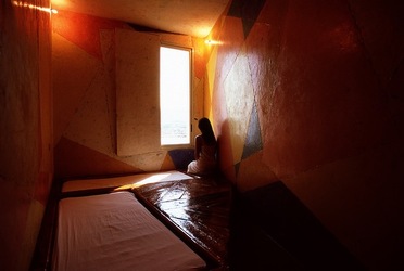 ATELIER SUL MARE fotografie di Giulio Azzarello ©2022. ATELIER SUL MARE fotografie di Giulio Azzarello ©2022.