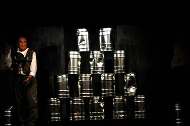 MARCO RENZI e il suo teatro. Fotografie di Giulio Azzarello ©2014.