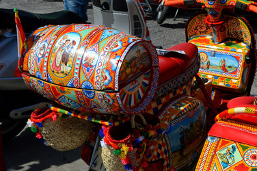 VESPE raduno storico a Palermo panoramiche e particolari. Fotografie di Giulio Azzarello &copy;2014.