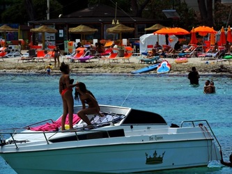 MONDELLO fotografie di Giulio Azzarello &copy;2020.