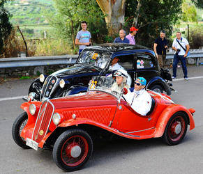 TARGA FLORIO storica in Sicilia. Fotografie di Giulio Azzarello ©2015 2016. TARGA FLORIO storica in Sicilia. Fotografie di Giulio Azzarello ©2015 2016.