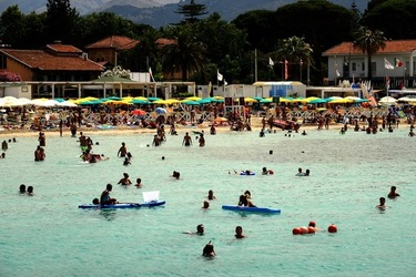 MONDELLO. Fotografe di Giulio Azzarello &copy;2023.