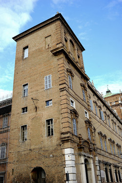 MODENA centro storico. Fotografie di Giulio Azzarello ©2016. MODENA centro storico. Fotografie di Giulio Azzarello ©2016.