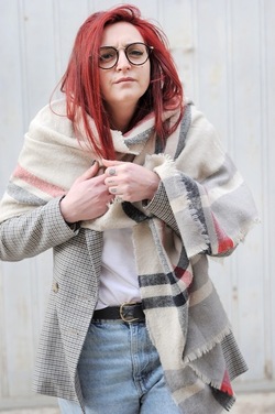 LUCREZIA artista modella attrice. Fotografie di Giulio Azzarello &copy;2018.