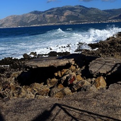 COSTA SICILIANA. Fotografie di Giulio Azzarello &copy;2022.