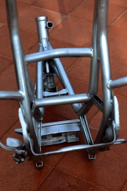 TELAIO. Fotografie di Giulio Azzarello &copy;2023.