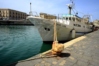 BARCHE da PESCA fotografie di Giulio Azzarello &copy;2019.