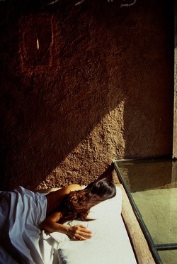 ATELIER SUL MARE fotografie di Giulio Azzarello &copy;2021.