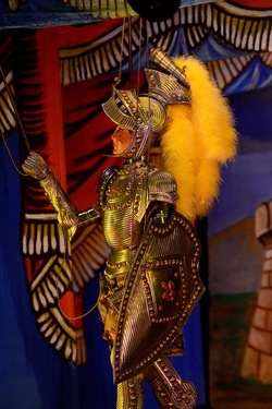 OPERA dei PUPI di Mimmo e Giacomo Cuticchio. Fotografia di Giulio Azzarello ©2020. OPERA dei PUPI di Mimmo e Giacomo Cuticchio. Fotografia di Giulio Azzarello ©2020.