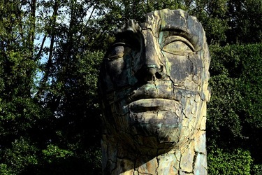 IGOR MITORAJ Giardino di Boboli. Fotografie di Giulio Azzarello &copy;2022.