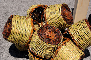 CESTO tipico tradizionale siciliano impagliato. Fotografie di Giulio Azzarello &copy;2014.