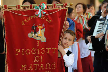 GRUPPO FOLK SICILIANO a Marsala. Fotografie di Giulio Azzarello &copy;2014.