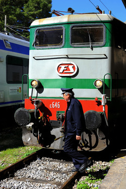 Il treno storico delle ferrovie italiane. Fotografie di Giulio Azzarello &copy;2017.