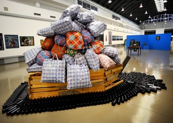 CANTIERI CULTURALI alla ZISA di Palermo. Fotografie di Giulio Azzarello ©2018. CANTIERI CULTURALI alla ZISA di Palermo. Fotografie di Giulio Azzarello ©2018.