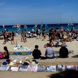 MONDELLO. Fotografie di Giulio Azzarello &copy;2024.