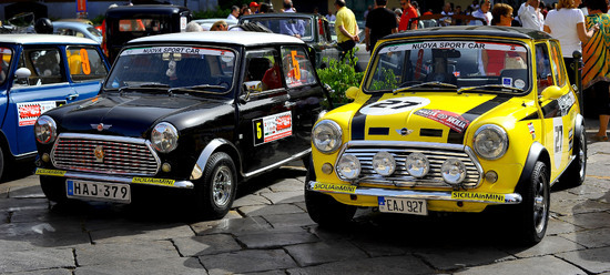 RADUNO di auto classiche MiniCooper. Fotografie di Giulio Azzarello &copy;2016.
