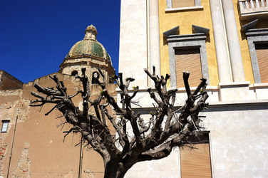 TRAPANI il centro storico il porto il mare la colombaia. Fotografie di Giulio Azzarello ©2014. TRAPANI il centro storico il porto il mare la colombaia. Fotografie di Giulio Azzarello ©2014.
