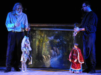 OPERA DEI PUPI di Mimmo Cuticchio in uno spettacolo natalizio a Palermo. Fotografie di Giulio Azzarello ©2014. OPERA DEI PUPI di Mimmo Cuticchio in uno spettacolo natalizio a Palermo. Fotografie di Giulio Azzarello ©2014.