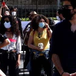 TEATRANTI che manifestano. Fotografie di Giulio Azzarello ©2020. TEATRANTI che manifestano. Fotografie di Giulio Azzarello ©2020.