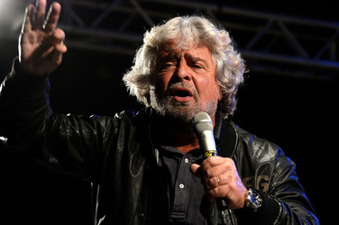 I COMIZI di BEPPE GRILLO in Sicilia a Palermo alcuni momenti. Fotografie di Giulio Azzarello &copy;2014.