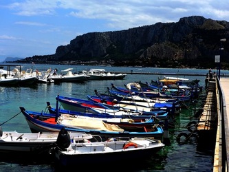 MONDELLO fotografie di Giulio Azzarello &copy;2020.