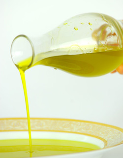 OLIO DI OLIVA di Sicilia. Fotografie di Giulio Azzarello &copy;2016.