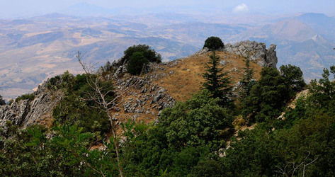 IL PARCO DELLE MADONIE da Polizzi Generosa in Sicilia. Fotografie di Giulio Azzarello &copy;2014.