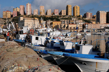 PORTO EMPEDOCLE in Sicilia. Fotografie di Giulio Azzarello &copy;2014.
