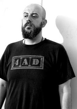ALESSIO BOSCO artista musicista compositore. Fotografie di Giulio Azzarello &copy;2018.