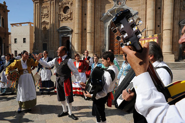 GRUPPO FOLK SICILIANO a Marsala. Fotografie di Giulio Azzarello &copy;2014.
