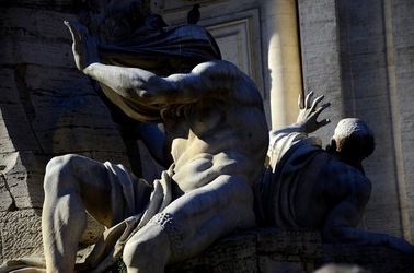 PIAZZA NAVONA Roma. Fotografie di Giulio Azzarello ©2020. PIAZZA NAVONA Roma. Fotografie di Giulio Azzarello ©2020.