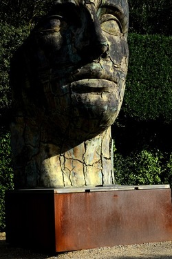 IGOR MITORAJ Giardino di Boboli. Fotografie di Giulio Azzarello &copy;2022.