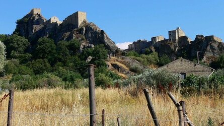 SPERLINGA comune e paese delle madonie in Sicilia. Fotografie di Giulio Azzarello &copy;2014.