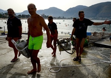 MONDELLO. Fotografe di Giulio Azzarello &copy;2023.