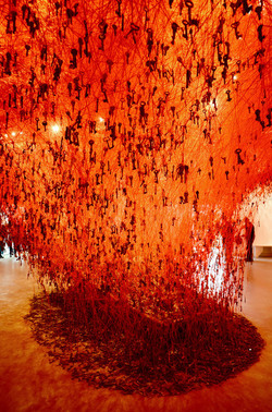 BIENNALE di VENEZIA padiglione giapponese. Foto di Giulio Azzarello &copy;2015 2016. Opera di Chiharu Shiota The KEY in the HAND .