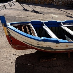 ISOLA. Fotografie di Giulio Azzarello &copy;2024.