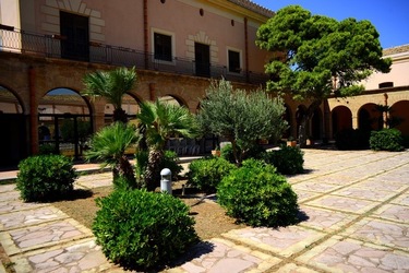 TERRASINI Sicilia. Fotografie di Giulio Azzarello ©2020. TERRASINI Sicilia. Fotografie di Giulio Azzarello ©2020.
