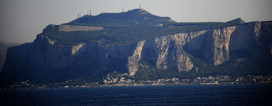 IL GOLFO E IL PORTO DI PALERMO. Fotografie di Giulio Azzarello &copy;2015 2016.