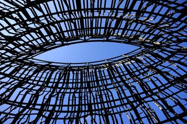 VENEZIA installazione lignea Giardini della Biennale di Arch. Cont. Fotografie di Giulio Azzarello &copy;2022.