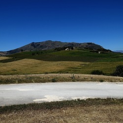 SEGESTA. Fotografie di Giulio Azzarello ©2024. SEGESTA. Fotografie di Giulio Azzarello ©2024.