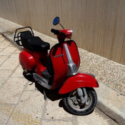 VESPA. Fotografie di Giulio Azzarello &copy;2022.