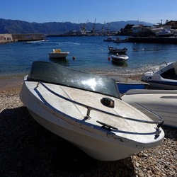 BARCHE. Fotografie di Giulio Azzarello &copy;2022.